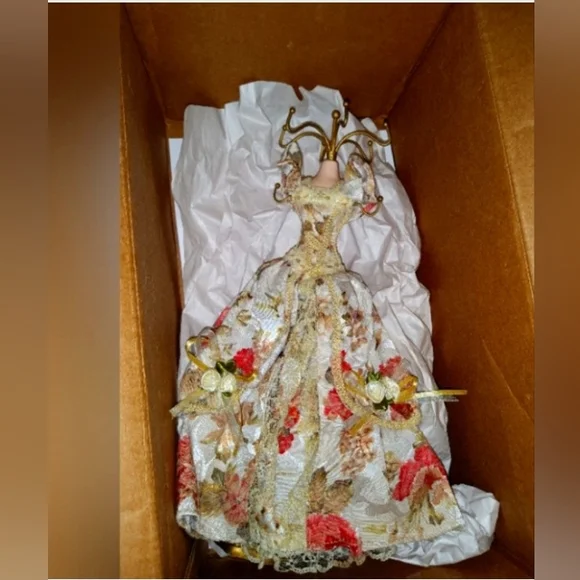 Vintage Baroque style jewelry holder - Picture 7 of 12